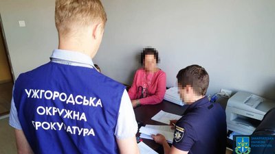 Майже 1 млн грн збитків: завідувачку кафедри одного з факультетів УжНУ підозрюють у розтраті бюджетних коштів