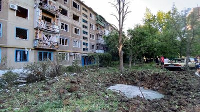 Російські окупанти обстріляли житловий квартал у Костянтинівці, одна людина поранена