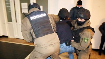 У житомирському Будинку правосуддя пройшли масштабні навчання Служби судової охорони і поліції У житомирському Будинку правосуддя пройшли масштабні навчання Служби судової охорони і поліції