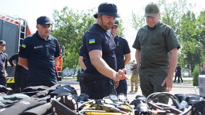 Постраждала лише техніка: черкаські рятувальники повернулись із Херсонщини Постраждала лише техніка: черкаські рятувальники повернулись із Херсонщини