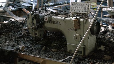 Обладнання знищили росіяни, працівники поїхали за кордон: в якому стані швейні фабрики у Чернігові