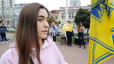 Учасниця акції Таїсія не знає про місцезнаходження свого хлопця, 15 вересня 2023. Фото: Суспільне Хмельницький