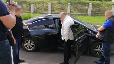 На Львівщині за вимагання хабара затримали директора міської лікарні