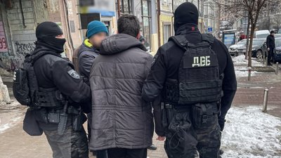 У Києві за підозрою в хабарництві затримали посадовця КМДА і його спільника