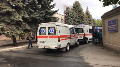 З Донбасу до Одеси прилетів борт із пораненими З Донбасу до Одеси прилетів борт із пораненими