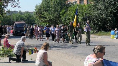 В Ямполі на Сумщині прощалися з військовим Миколою Обревком В Ямполі на Сумщині прощалися з військовим Миколою Обревком
