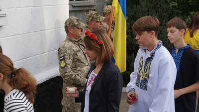 У місті Гайворон на Кіровоградщині відкрили пам'ятну дошку військовому Віталієві Мульку У місті Гайворон на Кіровоградщині відкрили пам'ятну дошку військовому Віталієві Мульку