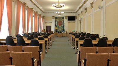 Сесійну залу Полтавської міськради переобладнають за 180 тисяч гривень