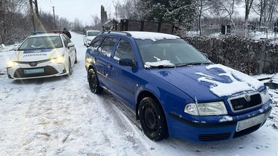 Патрульна поліція зупинила авто на Чернігівщині