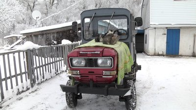 Продав коня і зробив трактор: житель села Велике Устя вдома збирає техніку для господарства