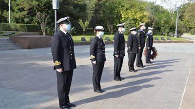 Військово-морський оркестр зіграв для екіпажу британського есмінця Dragon, що пришвартувався в Одесі Військово-морський оркестр зіграв для екіпажу британського есмінця Dragon, що пришвартувався в Одесі