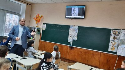 Вчителі усіх кропивницьких шкіл перейшли на електронні журнали Вчителі усіх кропивницьких шкіл перейшли на електронні журнали