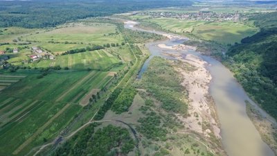 Стало відомо, де на Прикарпатті першочергово відновлюватимуть дамби та дороги Стало відомо, де на Прикарпатті першочергово відновлюватимуть дамби та дороги