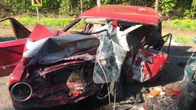 Троє людей травмувалися у зіткненні двох машин на Харківщині
