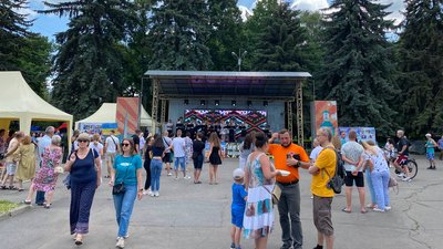 У Вінниці проходить фестиваль польової кухні пам'яті загиблого в АТО Тараса Сича У Вінниці проходить фестиваль польової кухні пам'яті загиблого в АТО Тараса Сича