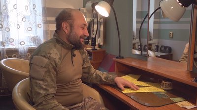 Сергій Андрушко у своїй гримерці Сергій Андрушко у своїй гримерці