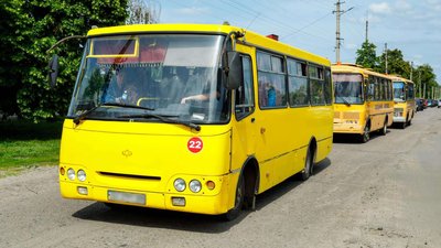 Як працюють три маршрути евакуації із окупованої Луганщини Як працюють три маршрути евакуації із окупованої Луганщини
