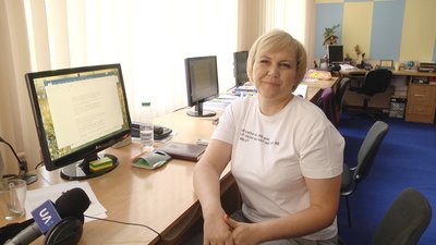Житомиряни долучилися до всеукраїнської акції і взяли собаку на роботу Житомиряни долучилися до всеукраїнської акції і взяли собаку на роботу