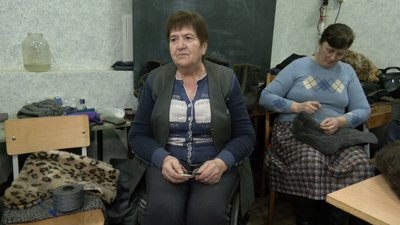 Пенсіонерки з Ківерців шиють бурки для військових Пенсіонерки з Ківерців шиють бурки для військових