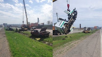 14 згорілих автівок прибрали з траси на Чугуїв