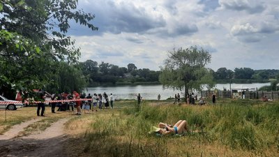 Як врятувати потопельника. Інструкція від Кіровоградських рятувальників та "Червоного хреста" Як врятувати потопельника. Інструкція від Кіровоградських рятувальників та "Червоного хреста"