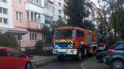 Під час гасіння пожежі в Коломиї рятувальники знайшли тіло жінки