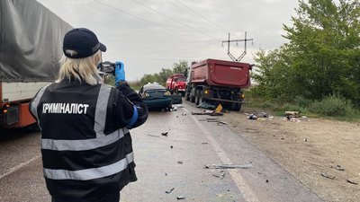 Двоє загинули та ще двоє у лікарні: на трасі Одеса-Рені сталася ДТП