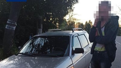 На Житомирщині патрульні затримали п'яного водія: чоловік спробував дати хабар