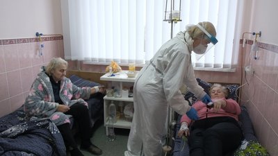 "Усі киснезалежні". Яка ситуація з хворими на COVID-19 у Барській міській лікарні на Вінниччині "Усі киснезалежні". Яка ситуація з хворими на COVID-19 у Барській міській лікарні на Вінниччині