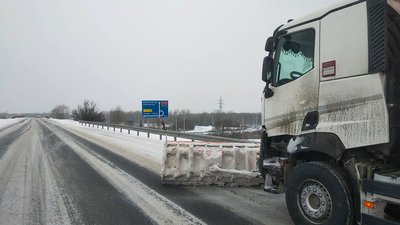 Розчищення траси Київ-Харків Розчищення траси Київ-Харків