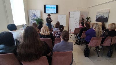 "Це дає можливість протистояти агресії" — правозахисниця Олександра Романцова розповіла в Житомирі про права людини "Це дає можливість протистояти агресії" — правозахисниця Олександра Романцова розповіла в Житомирі про права людини