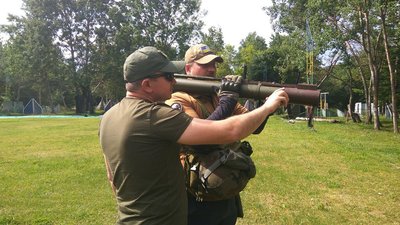 Житомирські бійці тероборони показали, як тренуються та проходять вишкіл