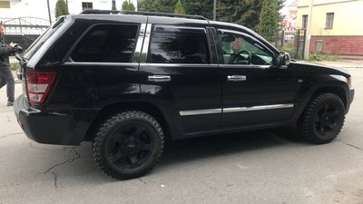 Азербайджанська громада Житомирщини передала військовим позашляховик Азербайджанська громада Житомирщини передала військовим позашляховик
