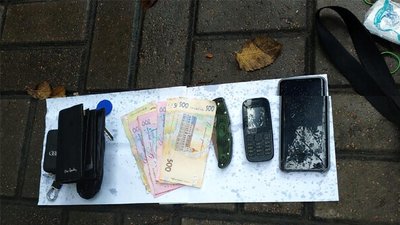 У Черкасах на Центральному ринку затримали рекетирів У Черкасах на Центральному ринку затримали рекетирів