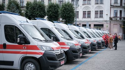 Чернівецька область отримала понад десять нових карет "швидкої" від МОЗу
