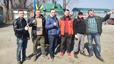 Витратили сто тисяч гривень. У Дніпрі підприємці відремонтували бойову розвідувальну десантну машину Витратили сто тисяч гривень. У Дніпрі підприємці відремонтували бойову розвідувальну десантну машину