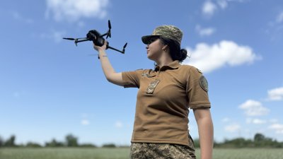 Історія 19-річної пілотки БПЛА яка служить у Закарпатському підрозділі Нацгвардії