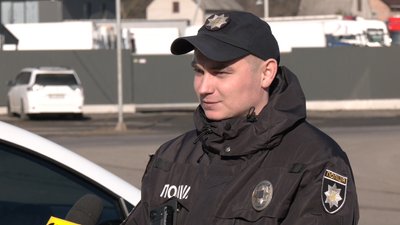 "Невже треба чекати трагедії?": мешканці Струмівки на Волині просять автобус у село та перехід — Олександр Остапчук "Невже треба чекати трагедії?": мешканці Струмівки на Волині просять автобус у село та перехід — Олександр Остапчук