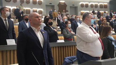 Новообрані депутати Полтавської облради зібралися на першу сесію Новообрані депутати Полтавської облради зібралися на першу сесію