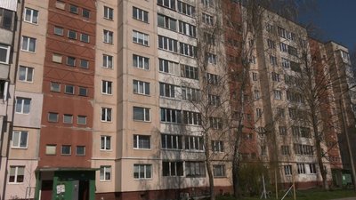 Дахи, ліфти і дорожні знаки: на що найчастіше лучани жалілися комунальникам