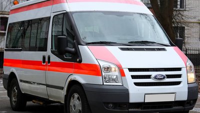 Буча передала на передову карету "швидкої допомоги". Громада збирає гроші на безпілотники