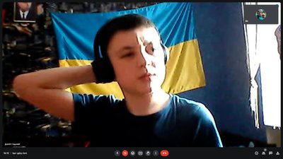 Поліцейські оголосили про підозру священнослужителю, який, ймовірно, вдарив підлітка біля храму на Житомирщині Поліцейські оголосили про підозру священнослужителю, який, ймовірно, вдарив підлітка біля храму на Житомирщині