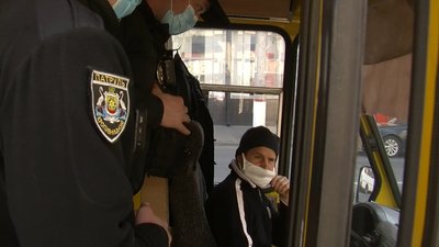 У Кропивницькому поліцейські проводять рейди на зупинках громадського транспорту