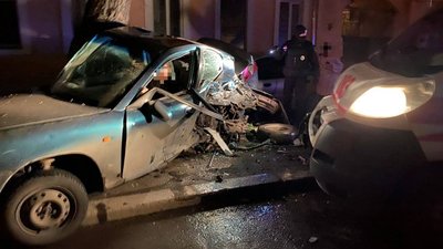 В Одесі зіткнулися легковик та карета "швидкої": одна людина травмувалася
