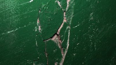 Аварійні будинки у Рівному: як реагує місто та що робити мешканцям Аварійні будинки у Рівному: як реагує місто та що робити мешканцям