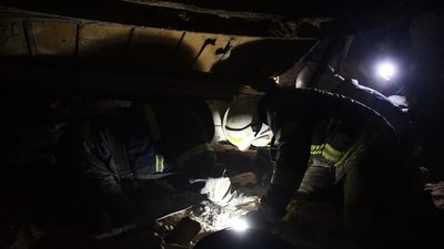 Внаслідок російського обстрілу в Миколаєві зруйнований житловий будинок Внаслідок російського обстрілу в Миколаєві зруйнований житловий будинок