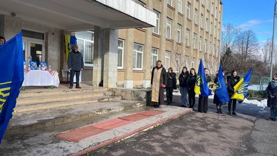 В Ужгороді відкрили меморіальні дошки полеглим захисникам Тарасу Гайдуку, Івану Гутаю та Андрію Потічному