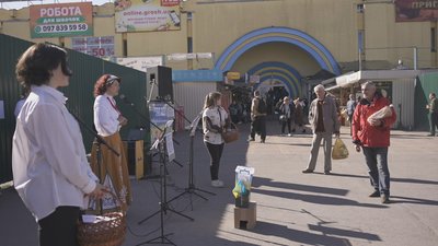Щоб настрій підняти й зібрати гроші для ЗСУ: у Вінниці провели благодійний концерт Щоб настрій підняти й зібрати гроші для ЗСУ: у Вінниці провели благодійний концерт