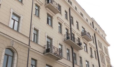 "Той страшний під'їзд": мешканці історичного будинка у Харкові 30 років чекають на ремонт