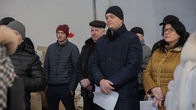 "Школа в коробці": на Тернопільщині учні отримали допомогу "Школа в коробці": на Тернопільщині учні отримали допомогу